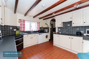 Kitchen- click for photo gallery